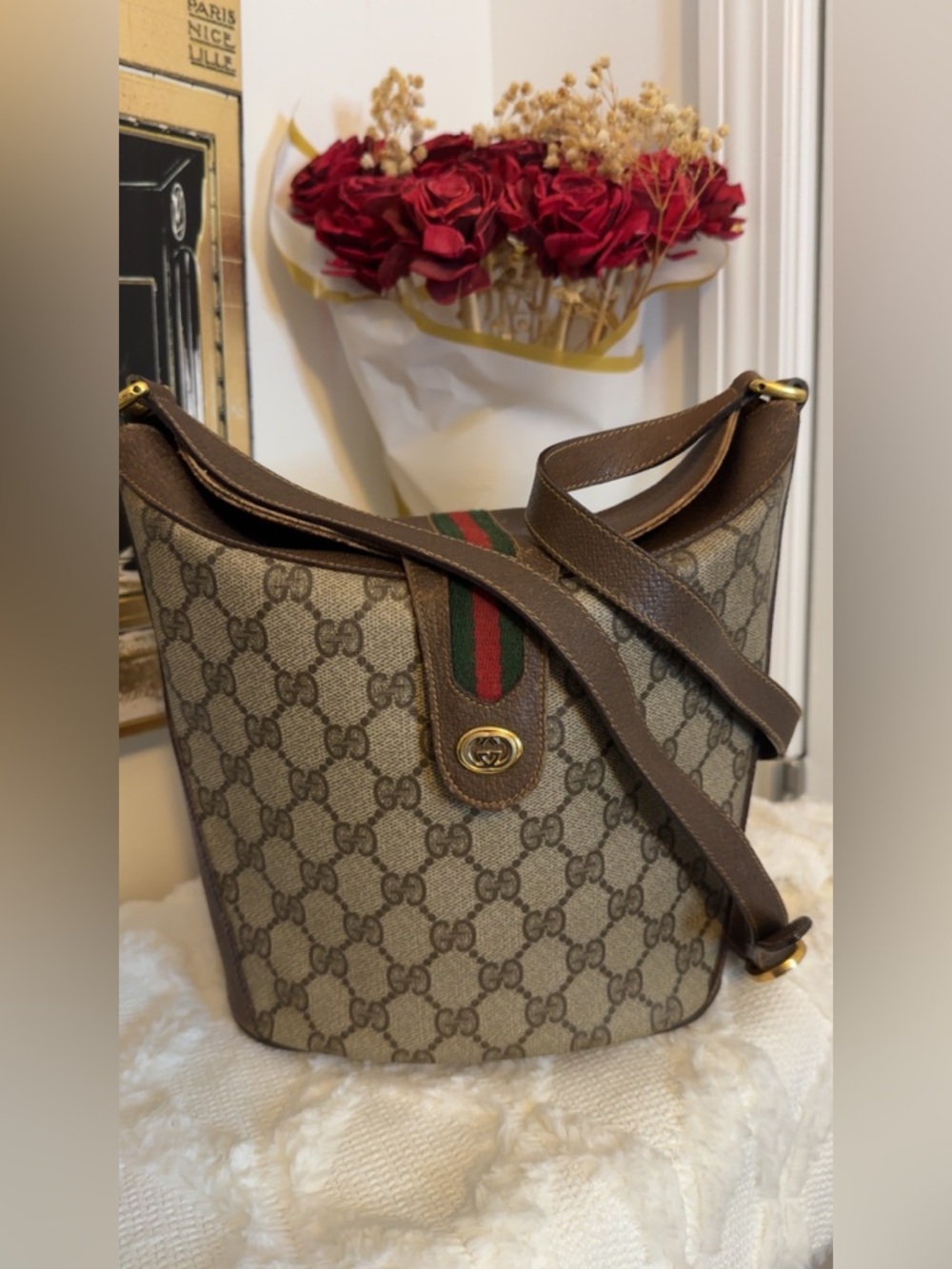 Authentic Gucci GG Supreme Bucket bag - Picture 10 of 16